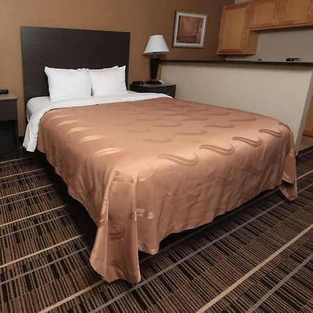 Quality Inn Dfw Airport North - Irving Bagian luar foto