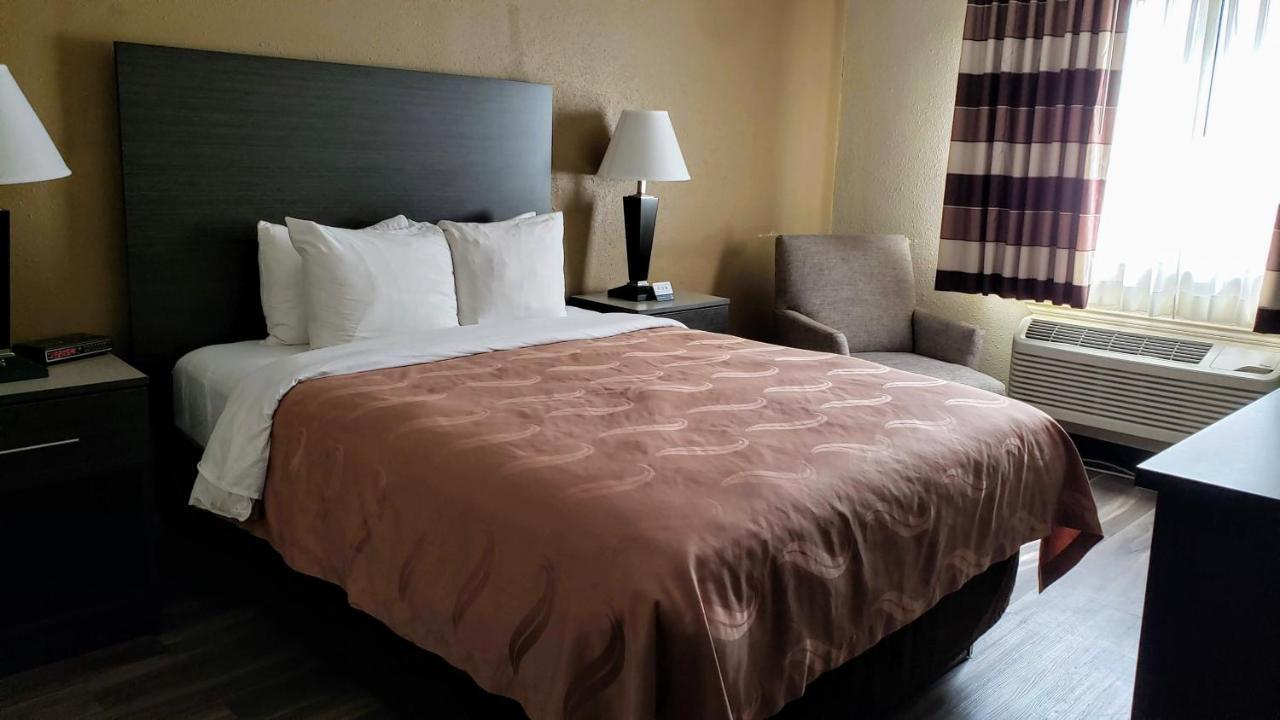Quality Inn Dfw Airport North - Irving Bagian luar foto