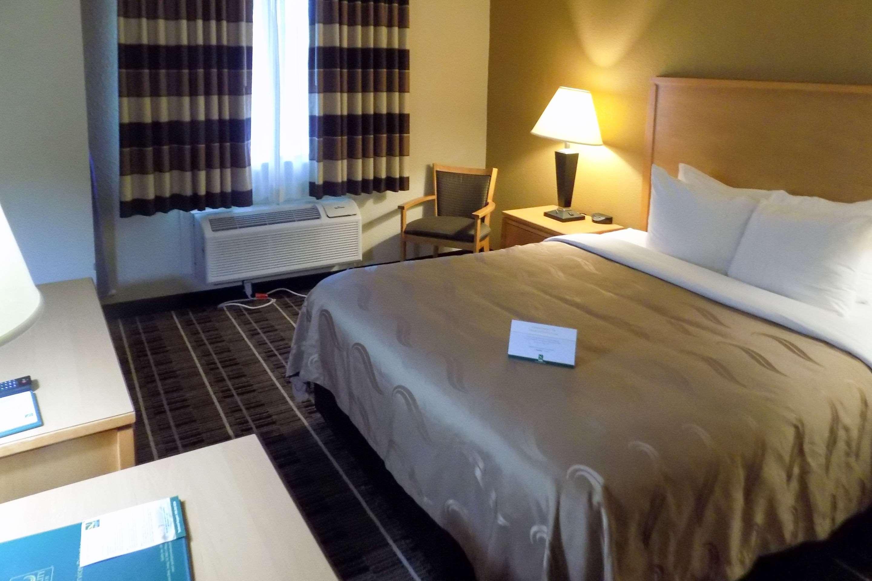 Quality Inn Dfw Airport North - Irving Bagian luar foto